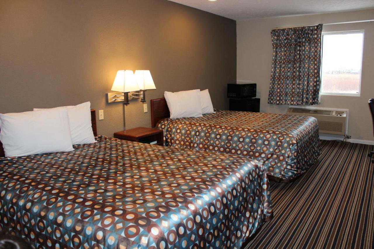 Desoto Inn & Suites Missouri Valley ภายนอก รูปภาพ
