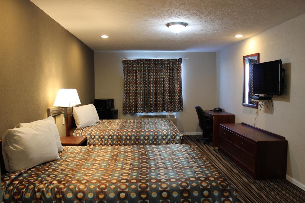 Desoto Inn & Suites Missouri Valley ภายนอก รูปภาพ