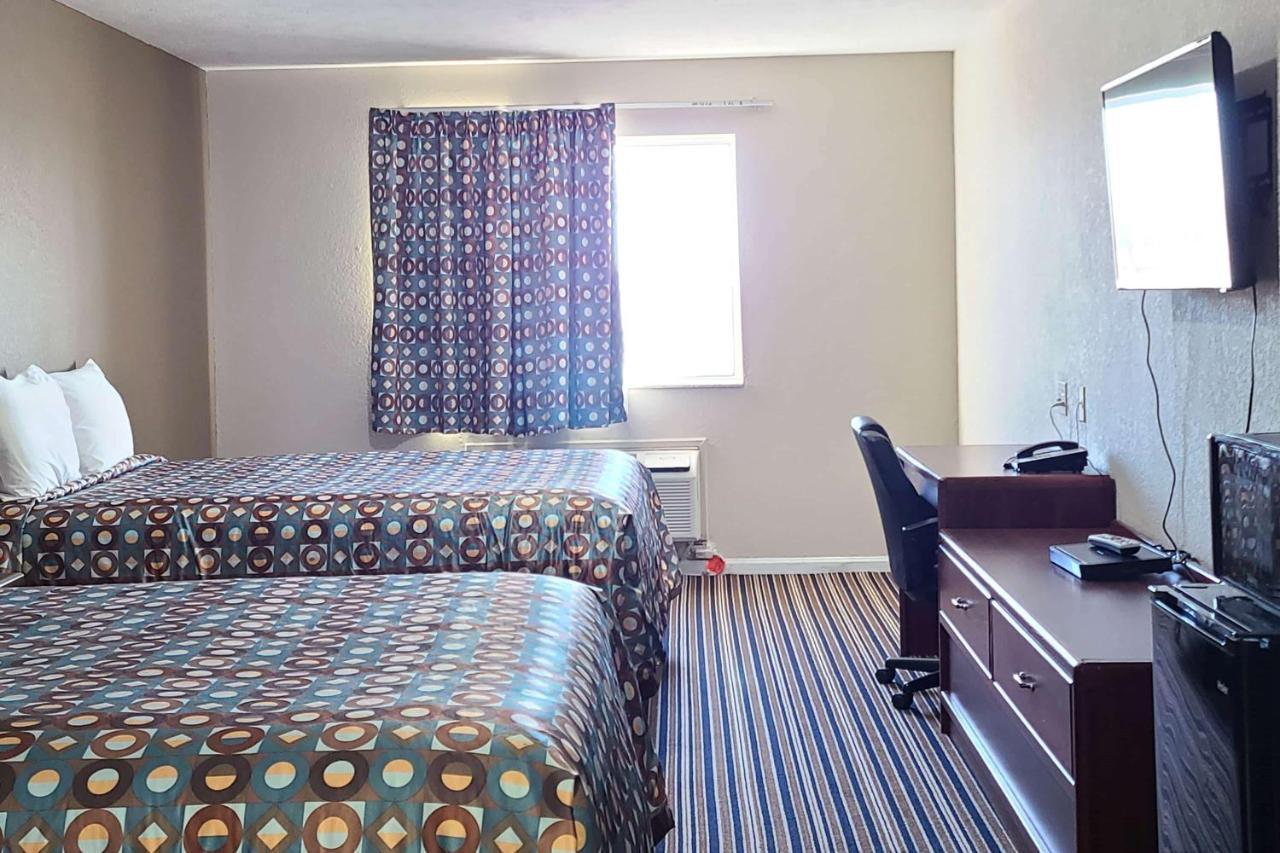 Desoto Inn & Suites Missouri Valley ภายนอก รูปภาพ