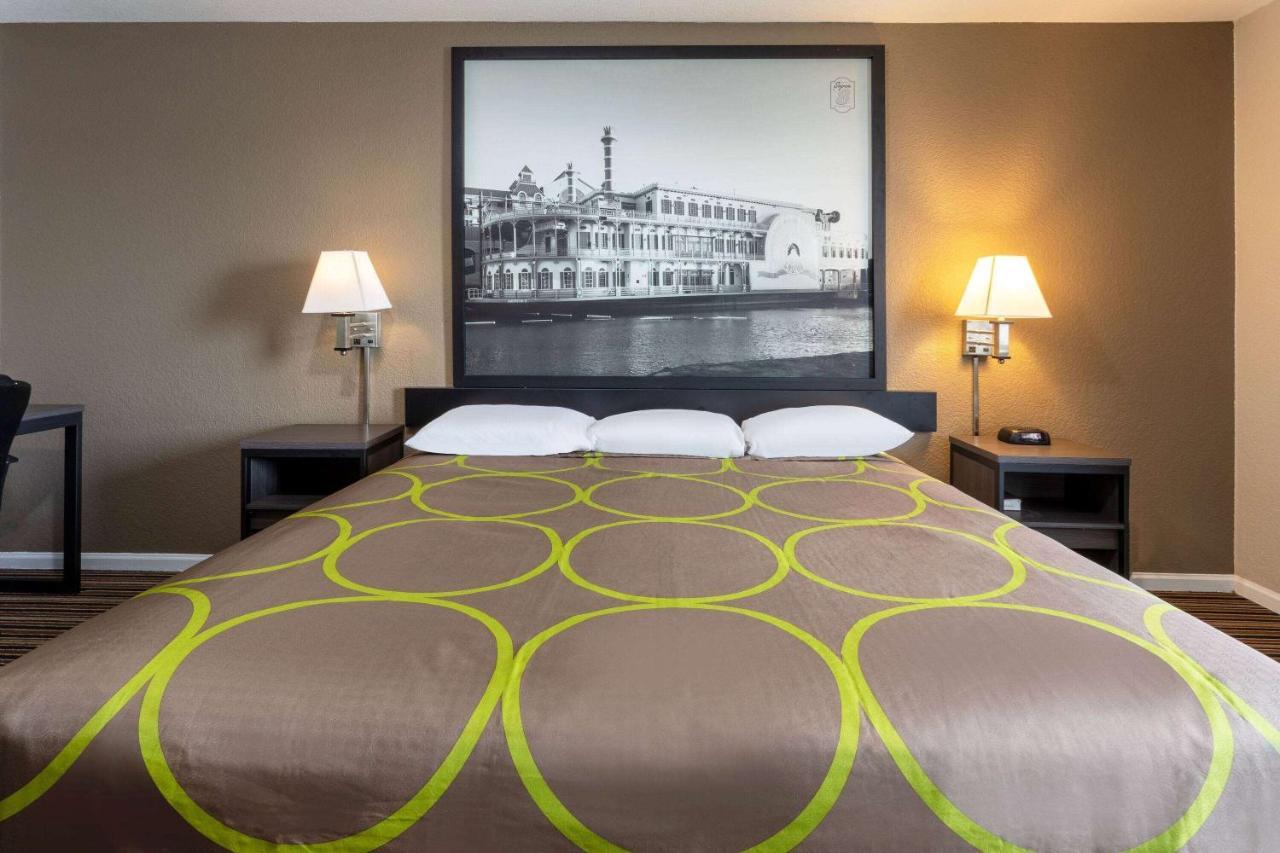 Desoto Inn & Suites Missouri Valley ภายนอก รูปภาพ