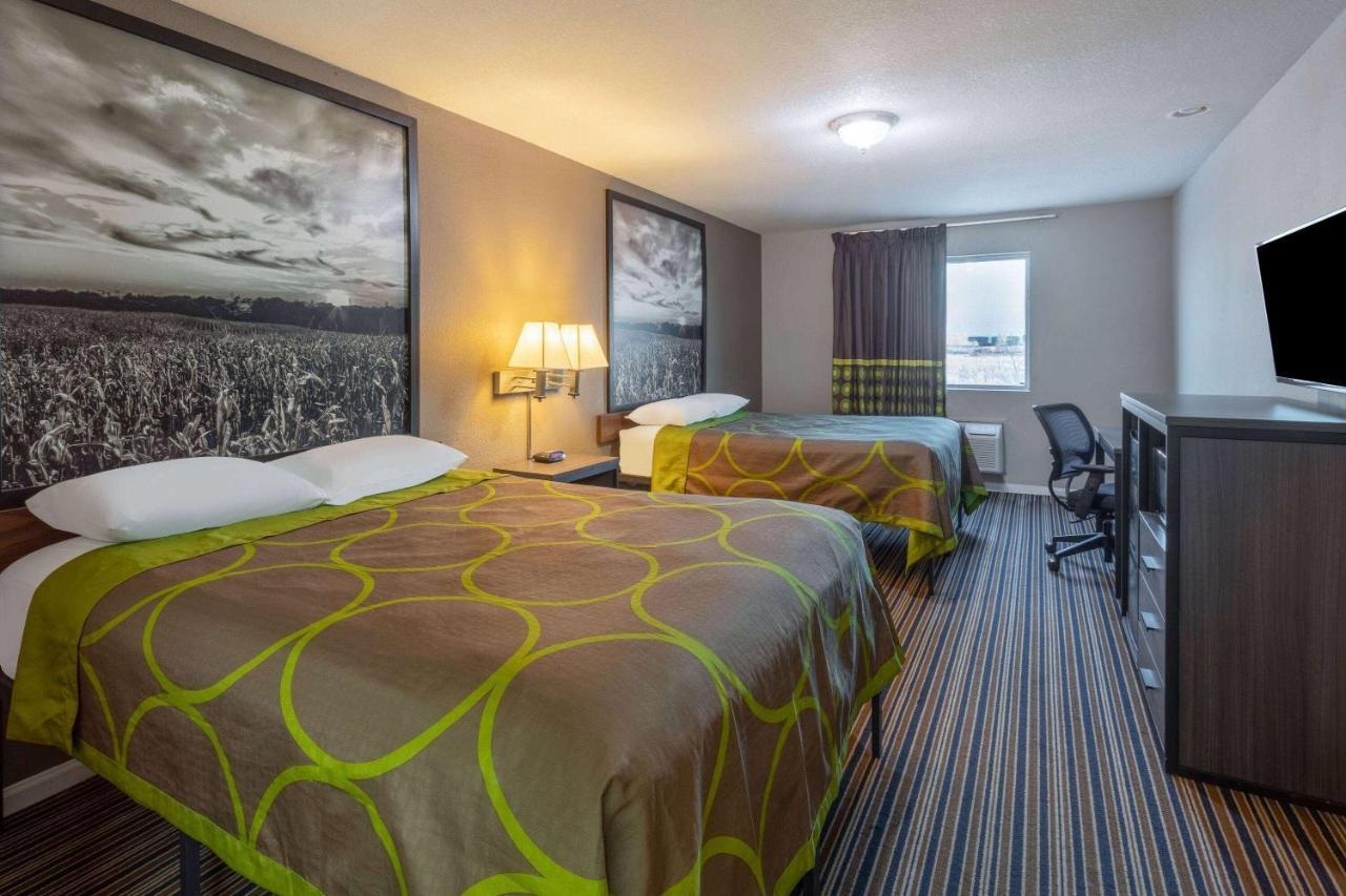 Desoto Inn & Suites Missouri Valley ภายนอก รูปภาพ