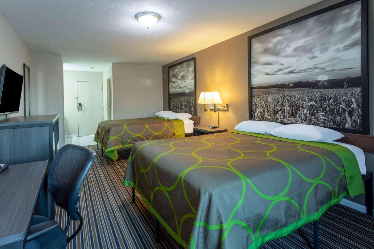 Desoto Inn & Suites Missouri Valley ภายนอก รูปภาพ