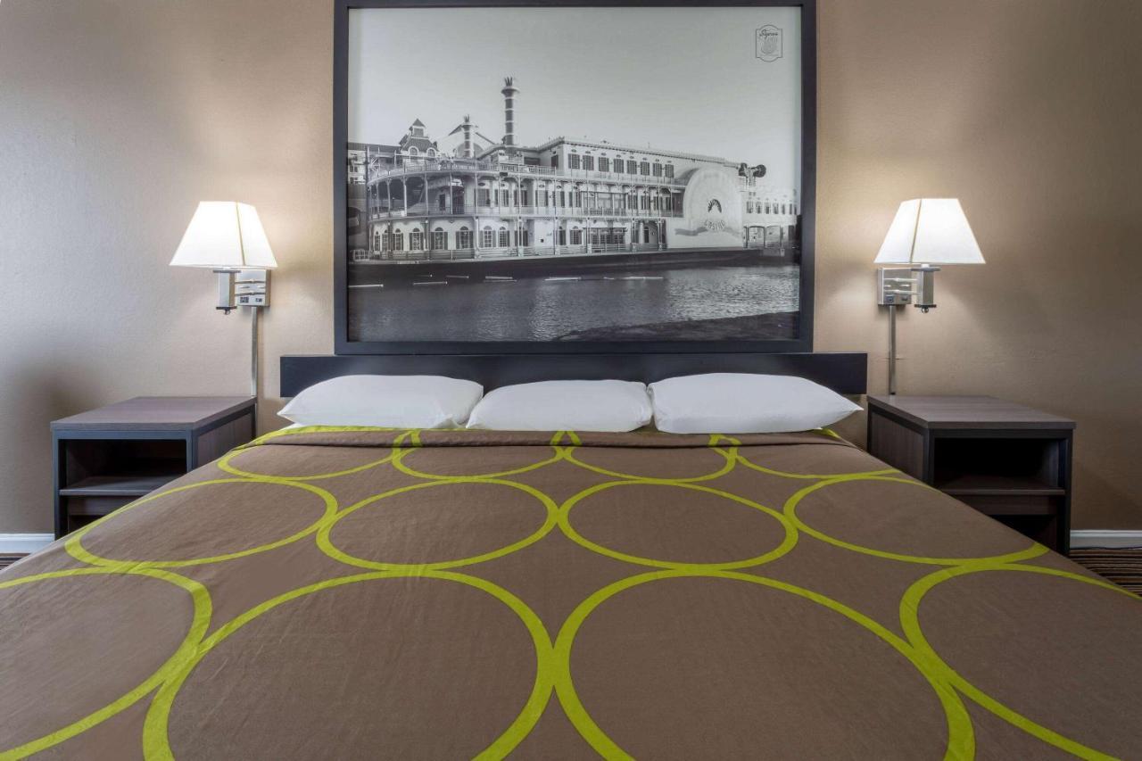 Desoto Inn & Suites Missouri Valley ภายนอก รูปภาพ