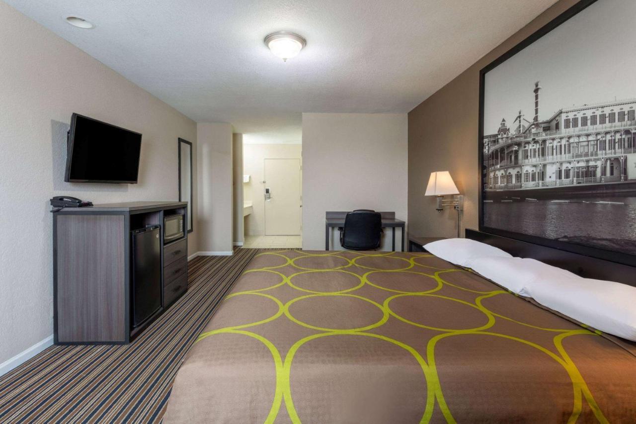 Desoto Inn & Suites Missouri Valley ภายนอก รูปภาพ