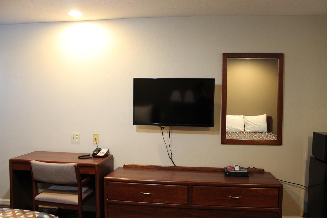 Desoto Inn & Suites Missouri Valley ภายนอก รูปภาพ