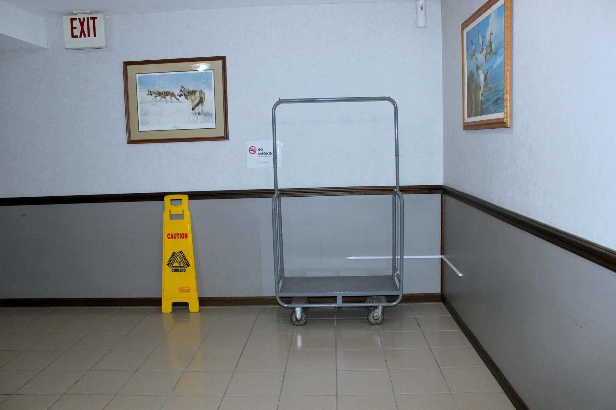 Desoto Inn & Suites Missouri Valley ภายนอก รูปภาพ